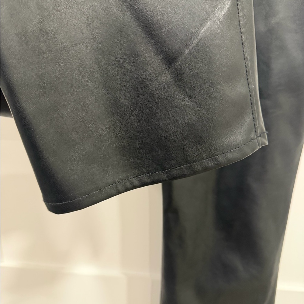 VEGAN LEATHER Pant, Old Navy - Picture 4 of 10